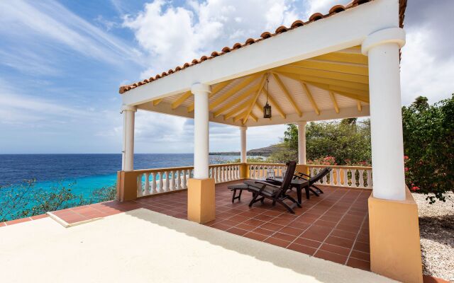 Stunning Caribbean Style Ocean Front Villa