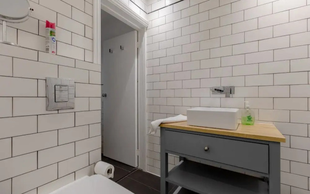 Trendy 2BD House 5 Mins From Willesden Junction!