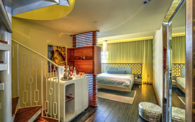 Dream South Beach, by Hyatt