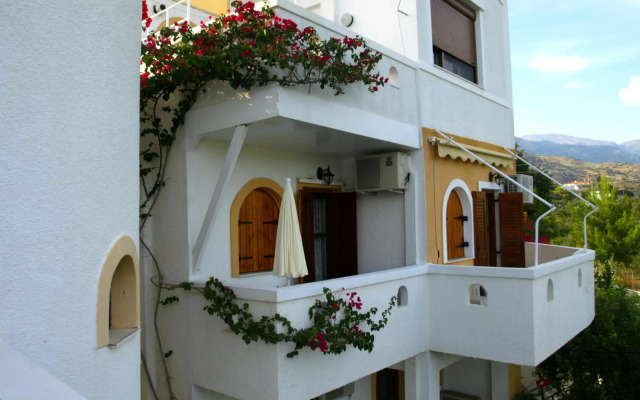 Kastro Studios Apartments