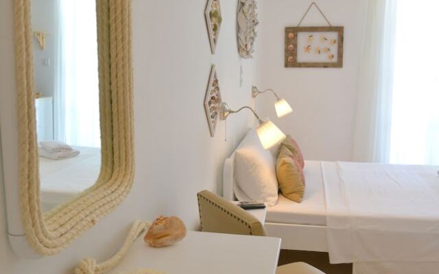 Heliotropio Studios & Apartments