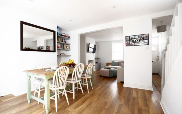 Modern, Chic 2BR Townhouse in Central Oxford