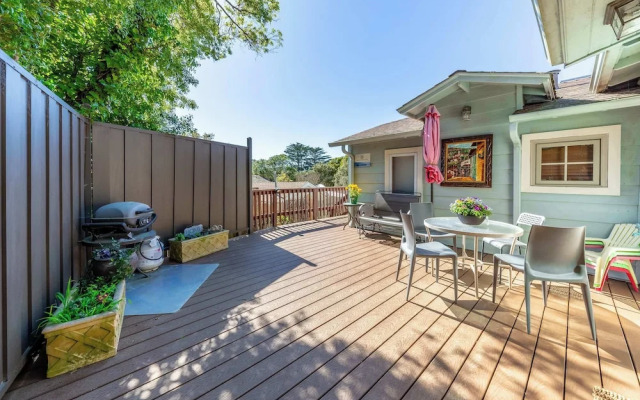 Snuggle Inn A Romantic Couples Retreat!