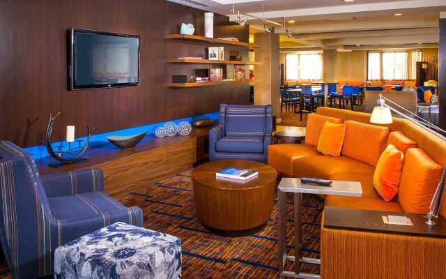 Courtyard by Marriott Richmond Northwest