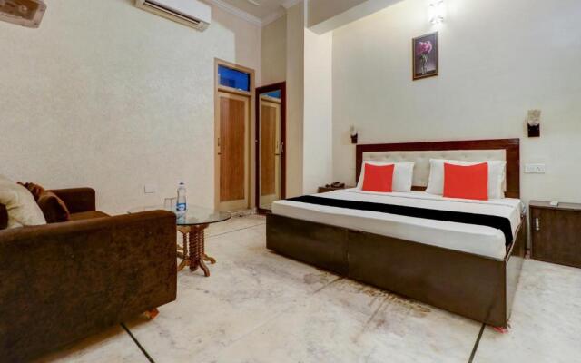 Super OYO Capital O Hotel Divine