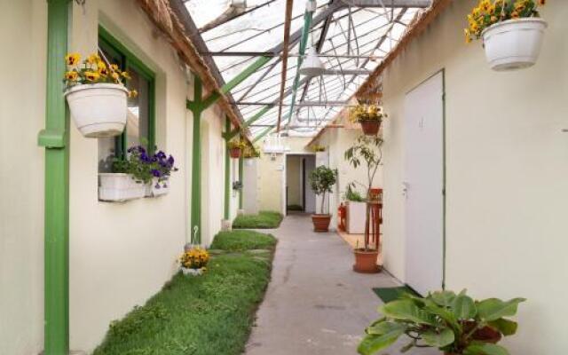 Rastlinky.Sk Greenhouse Guestrooms