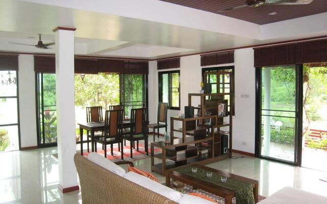Mountain Breeze Villa