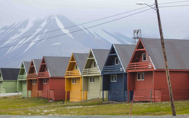 Basecamp Spitsbergen Hotel