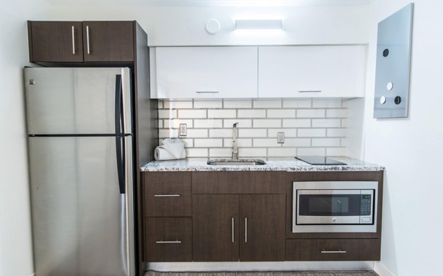 Hibiscus Suites - Gateway to Siesta Key