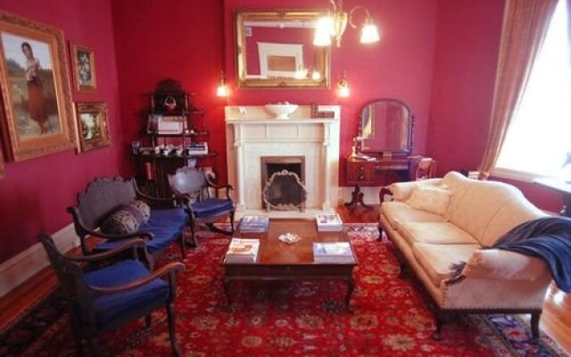 Grace Manor Inn
