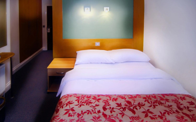 Westbury Hotel