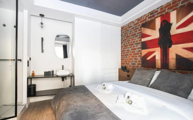 Modern Family Apartment Next To The Eiffel Tower