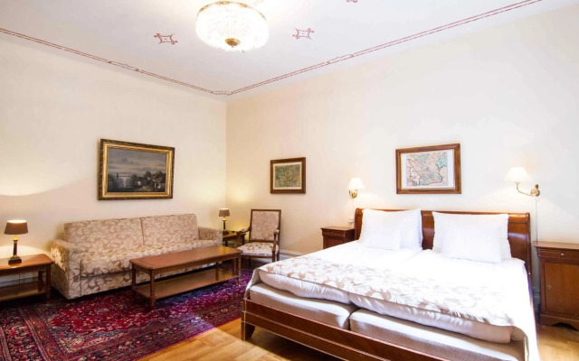 Mayfair Hotel Tunneln