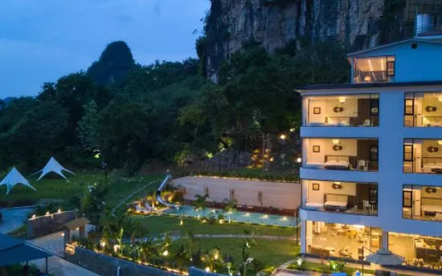 Cloudy deep Hotel – Outside – Guilin