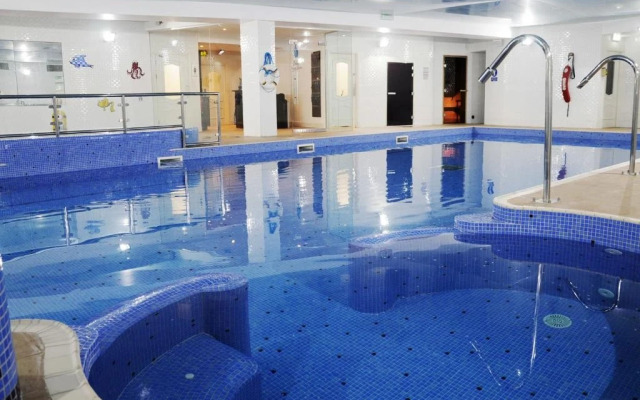 Schull Harbour Hotel & Leisure Centre