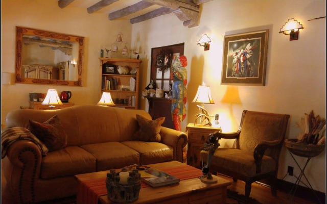 Adobe Inn at Cascade