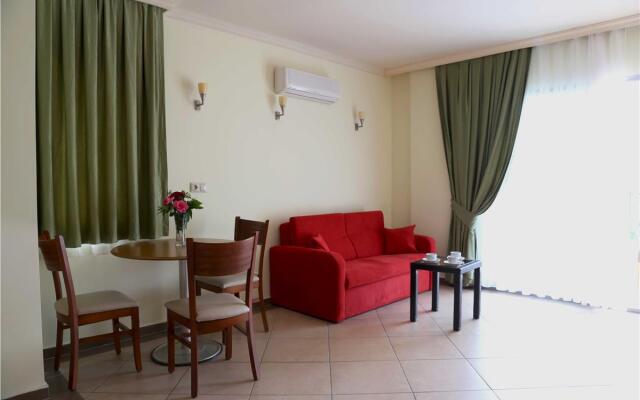 Club Karakas Apart