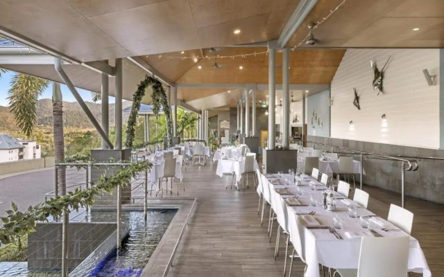 Coastal Charm On Airlie