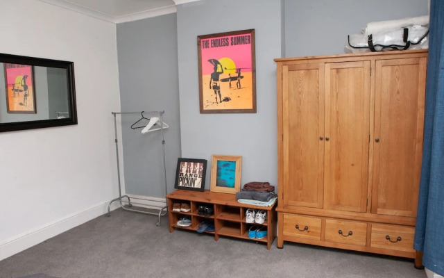 Spacious 2 Bedroom Property in Bristol