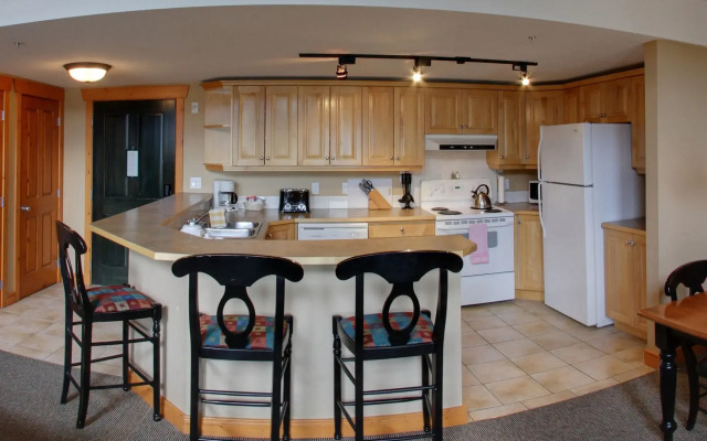 Lizard Creek Lodge