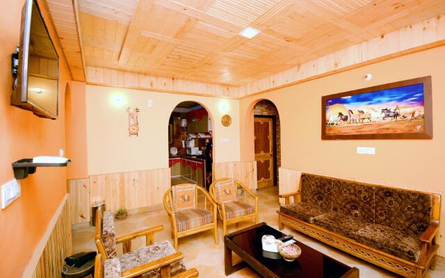 OYO Home 37291 Pine View Stuido Stay Kanlog