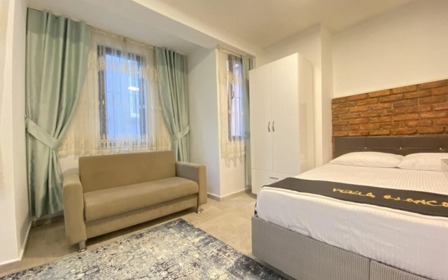 Comfy and Central Studio Flat Near Istiklal Street