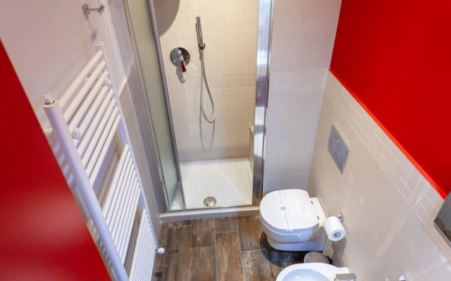 Five Rooms Brolo