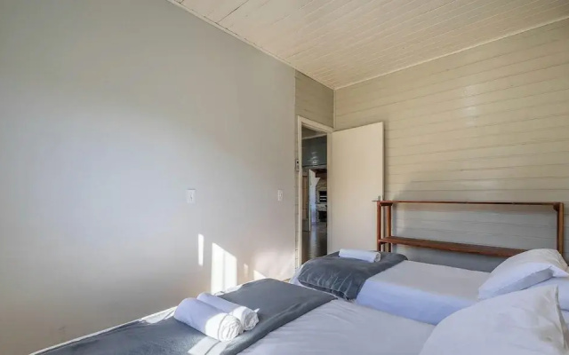 House w/ BBQ Grill 700m From the Beach Jse0382