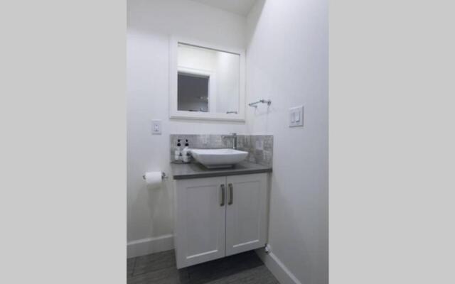 Vancouver Traveller Cottage