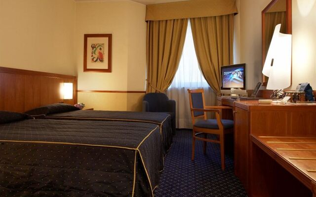 Pacific Hotel Fortino