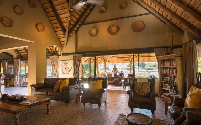 Inyati Game Lodge