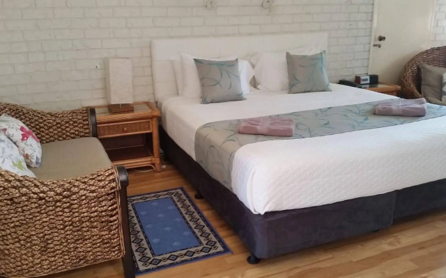 Holland Park Motel