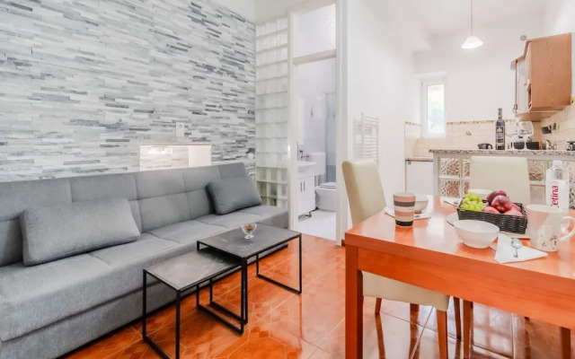 Urban Nest Apartment