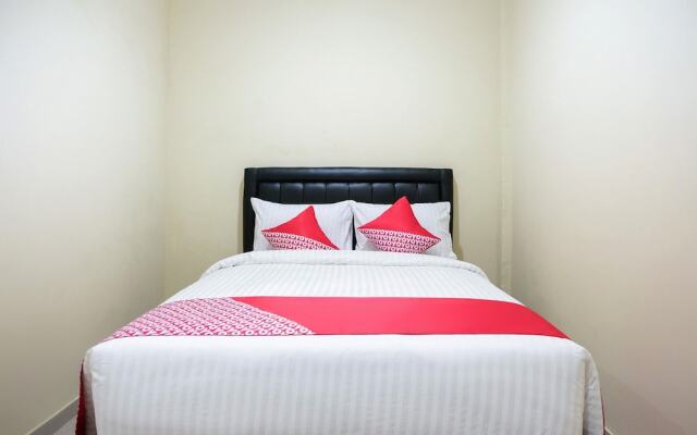 OYO 1149 Hotel Mustika