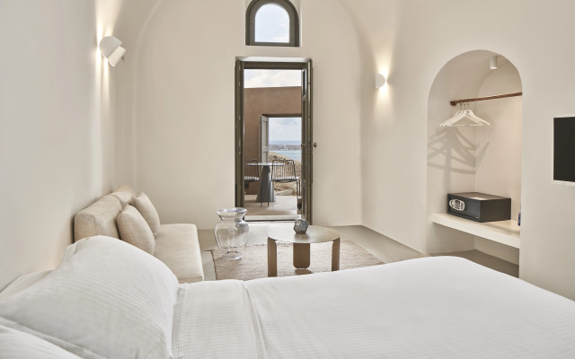 Old Castle Oia