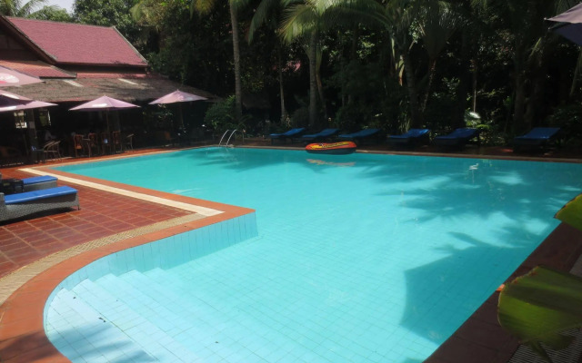 Neak Pean Hotel - Wooden House