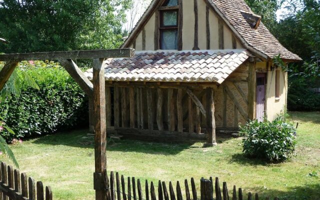 Villa With 7 Bedrooms in Saint-laurent-des-hommes, With Private Pool,