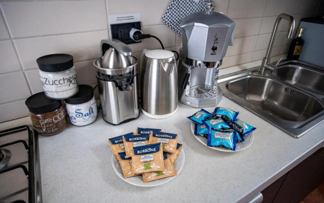 Travellers Photo Home