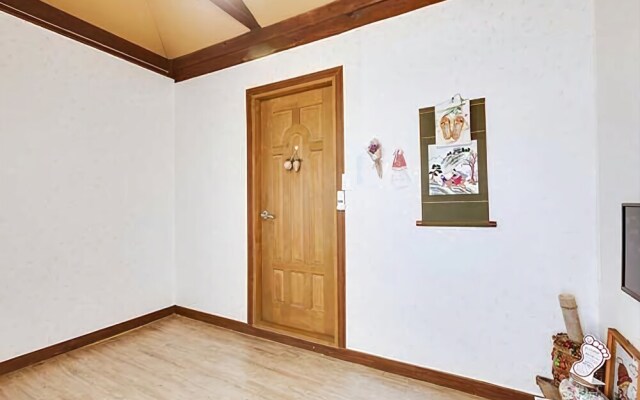 Jeonju Flowerwind Pension