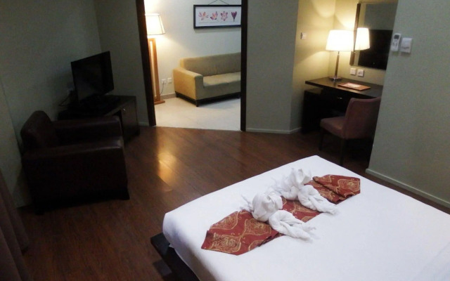 Tanza Oasis Hotel and Resort