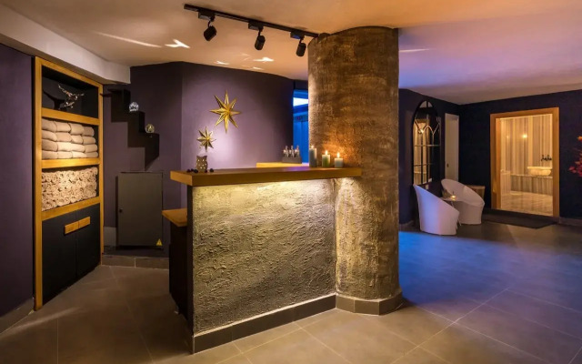 Motto Premium Hotel & Spa