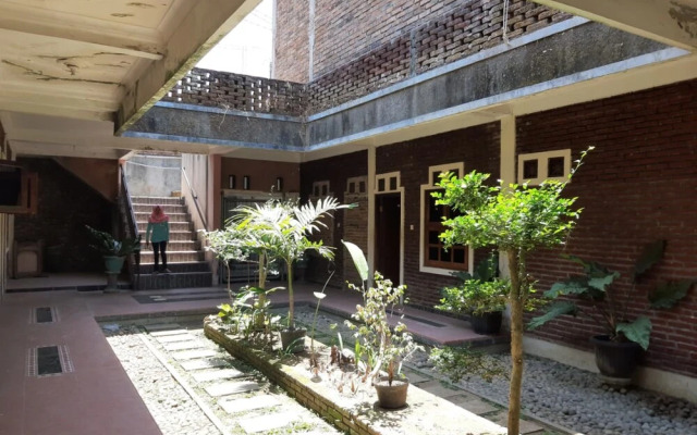 Oyo 2074 Joglo Homestay