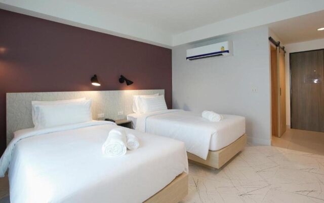Port Canary Hotel