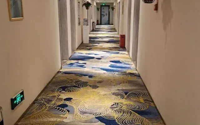 Mingyue Business Hotel