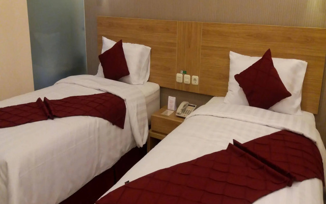 Sunshine Family Homestay near Terminal 1 Juanda Airport