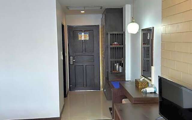 Grand Phranakhon Hotel