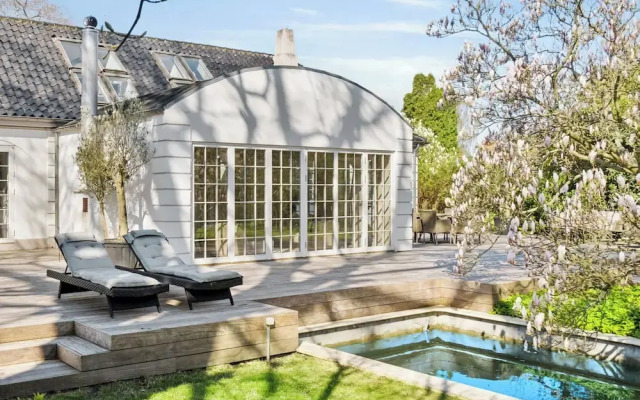Sanders Swan - Marvellous Villa Close to the Center of Copenhagen