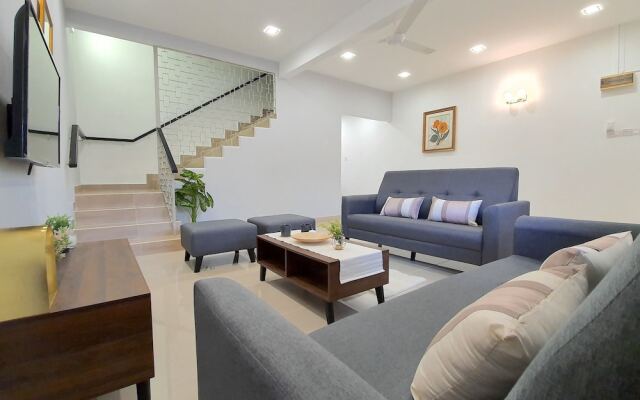 WhiteTerrace House Jalan Ipoh by BeeStay