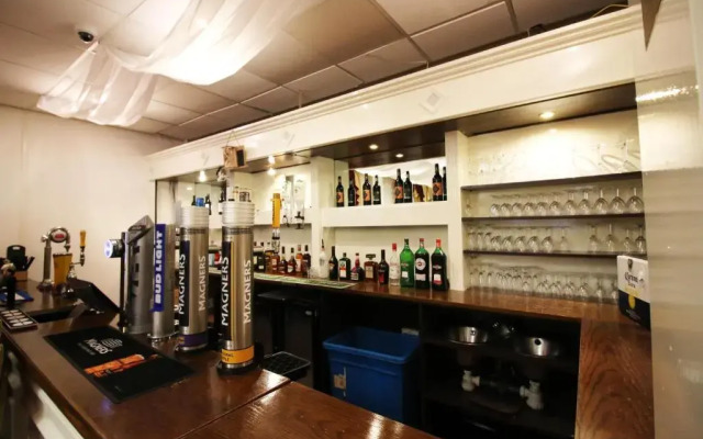 Westone Manor Hotel