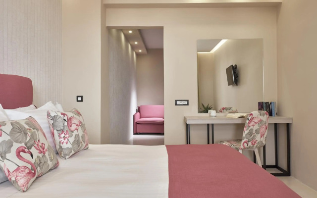 Koukounaria Hotel & Suites